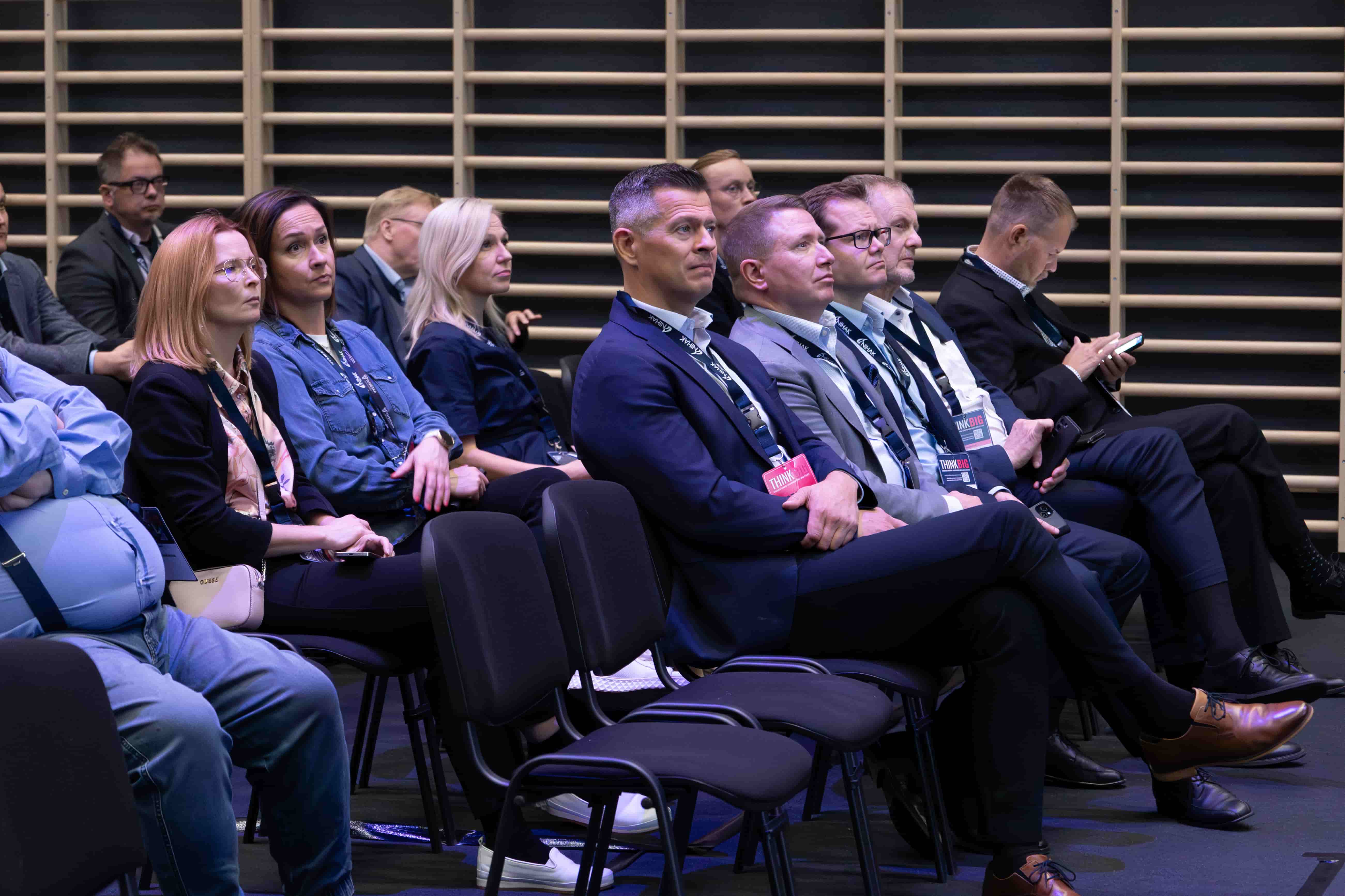 NIHAKin toimitusjohtaja Toni Krankkala Think BIG -energia-alan huipputapahtumassa Championdoor Areenalla Nivalassa.